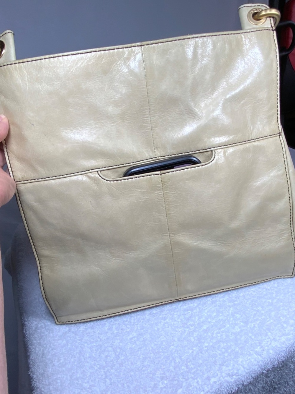 HOBO Beige Leather Shoulder Bag - Picture 2 of 14